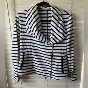 Accepting offers- Gap Jacket